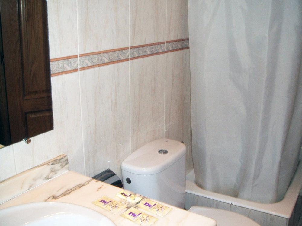 Hostal Centro توليدو المظهر الخارجي الصورة
