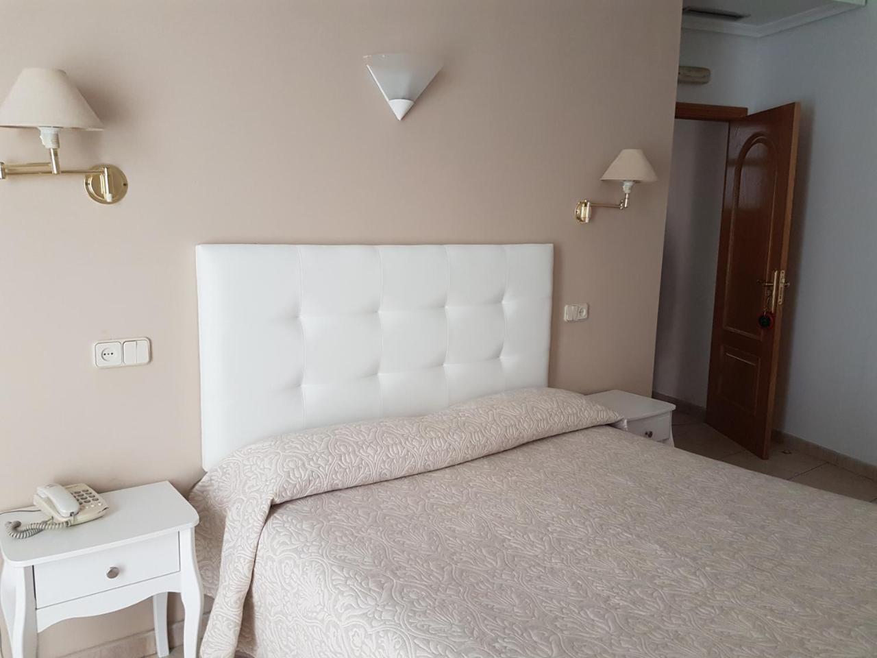 Hostal Centro توليدو المظهر الخارجي الصورة